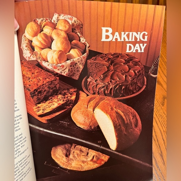 Vintage 1977 Betty Crocker Cooking American Style Cookbook - Picture 6 of 9